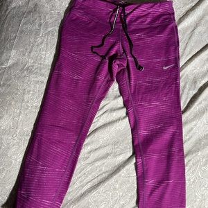 Nike Cropped Leggings, size M